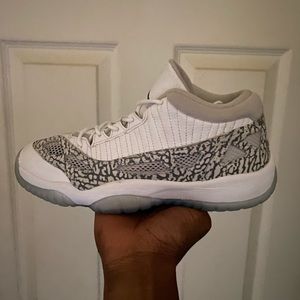 Air Jordan 11 Low